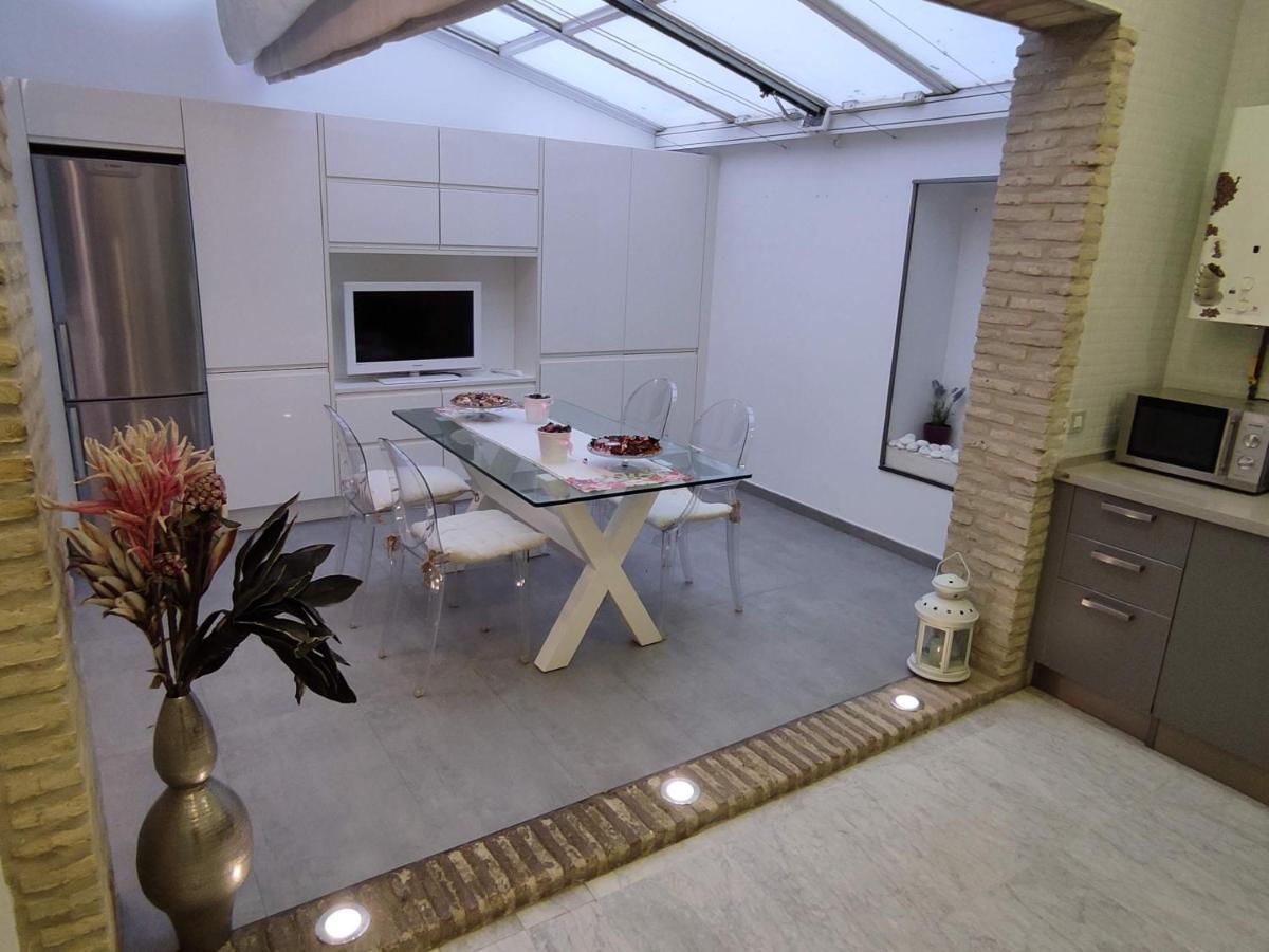 Apartamento Un Jardin En La Alfalfa - Kainga Homes เซบีญา ภายนอก รูปภาพ